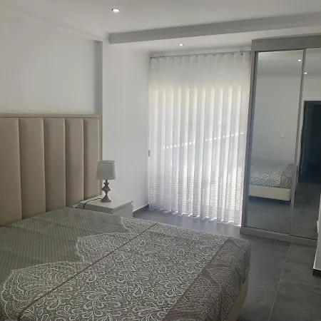 Apartment Quebra-mar 3 *